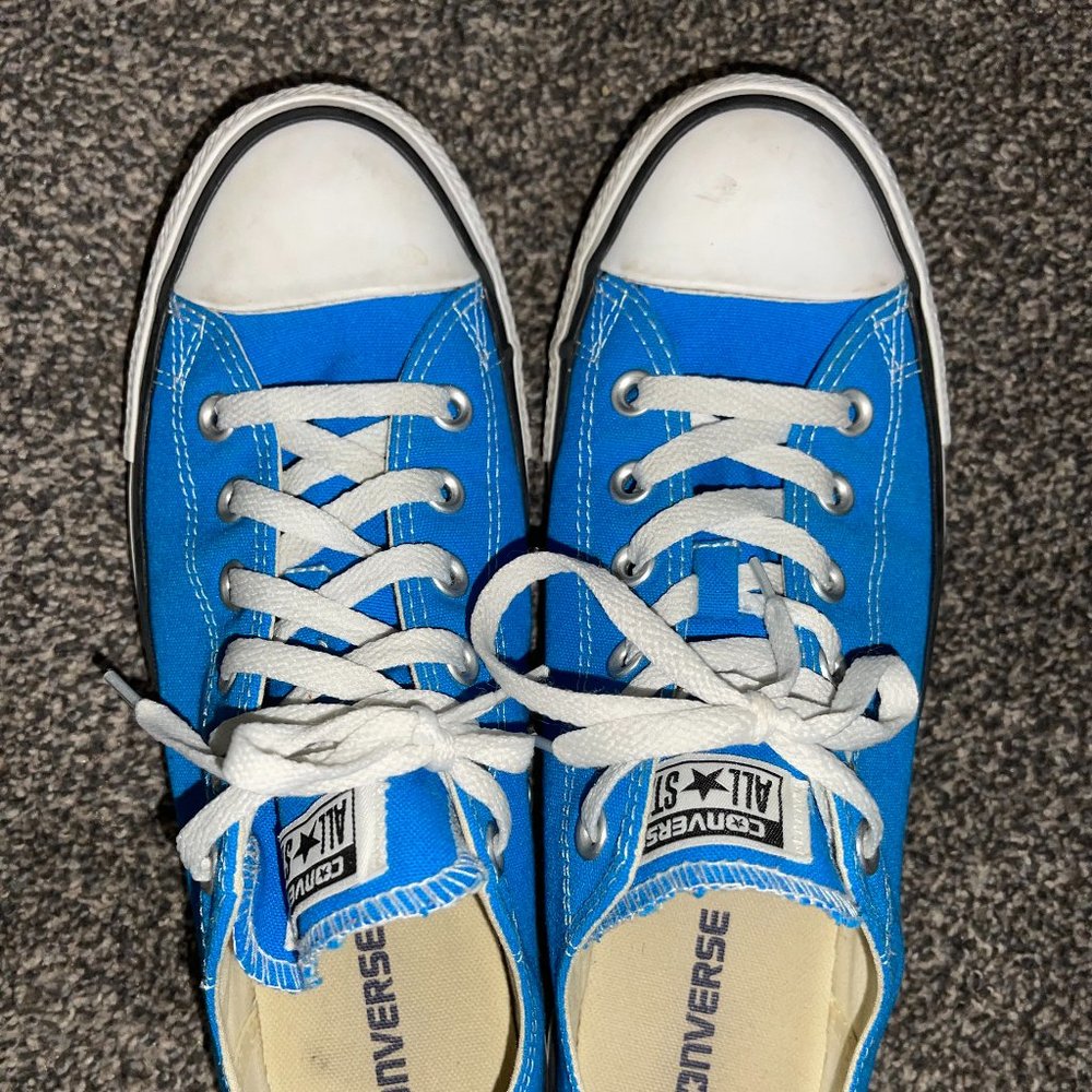 UNISEX WOMEN 10/MEN 8 BLUE CONVERSE